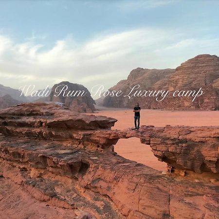 Wadi Rum Rose Luxury Camp Ngoại thất bức ảnh