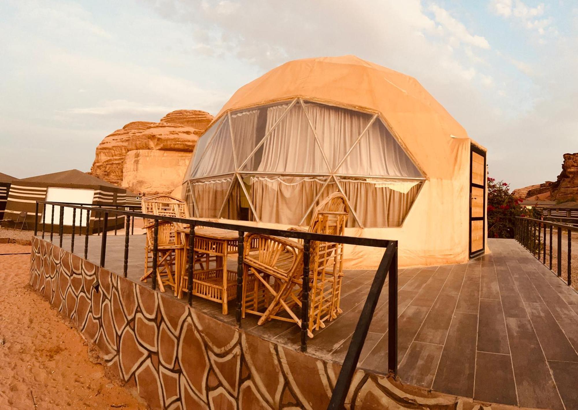Wadi Rum Rose Luxury Camp Ngoại thất bức ảnh