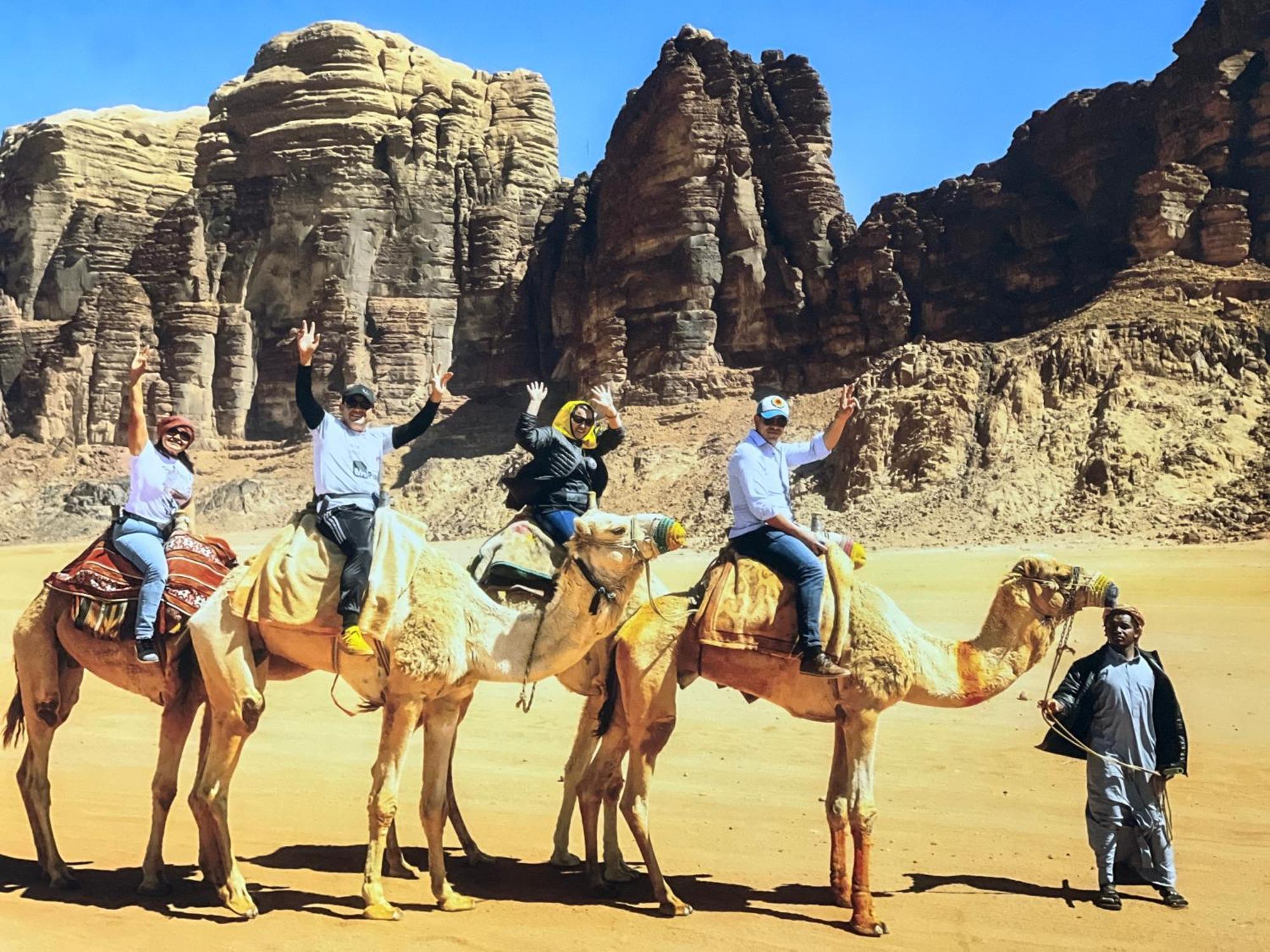 Wadi Rum Rose Luxury Camp Ngoại thất bức ảnh